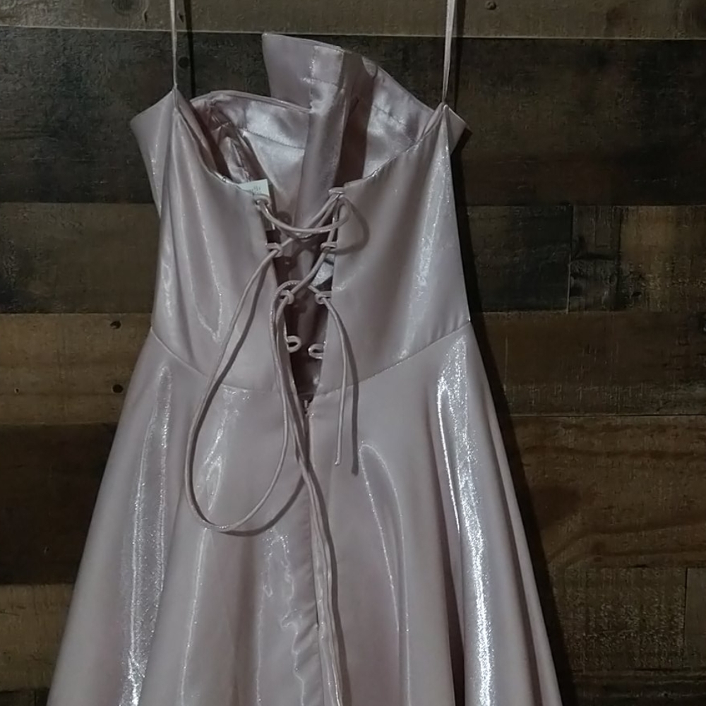 Dress - Picture 2 of 4